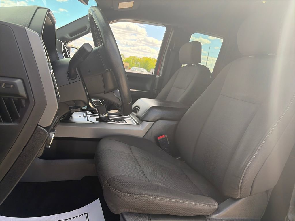 Used 2018 Ford F150 XLT w/ Equipment Group 302A Luxury AWD/4WD image 18