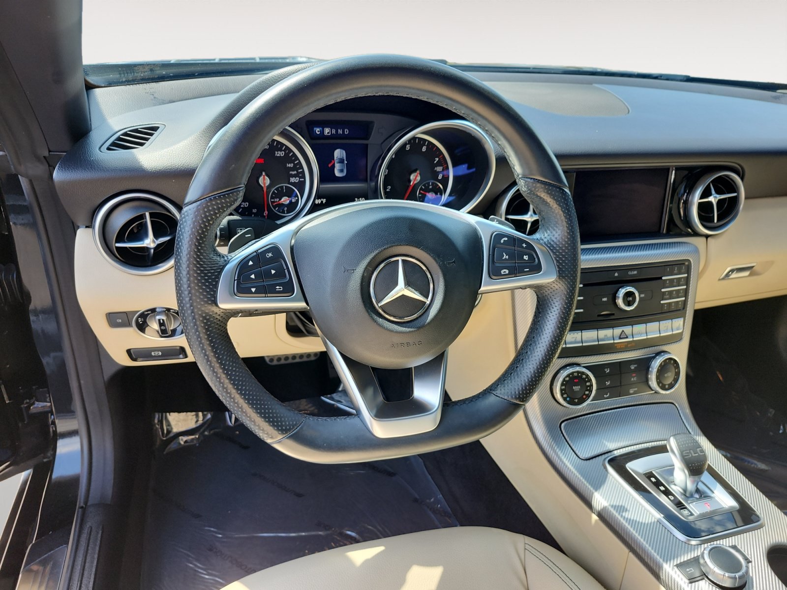 Used 2018 Mercedes-Benz SLC 300 image 12
