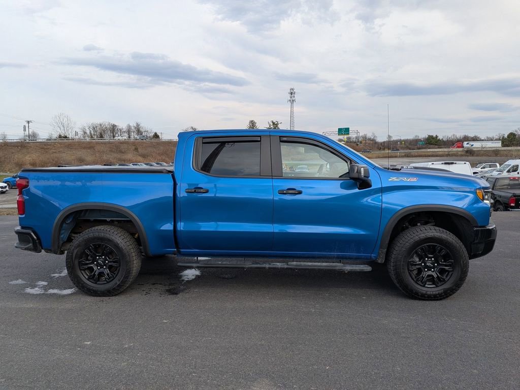 Used 2022 Chevrolet Silverado 1500 ZR2 w/ Technology Package image 2