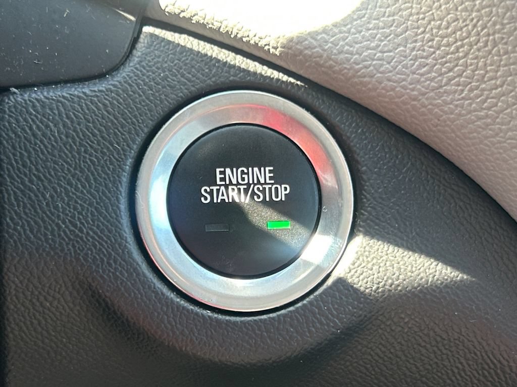 Used 2023 Chevrolet Equinox LS AWD/4WD image 25