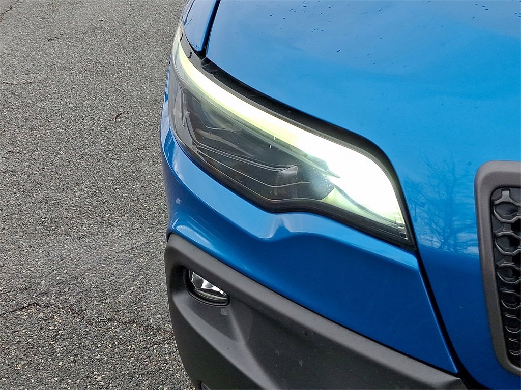 Used 2020 Jeep Cherokee Trailhawk w/ Comfort/Convenience Group image 10