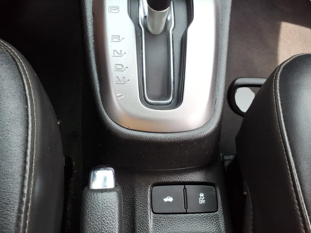 Used 2019 Chevrolet Sonic Premier FWD image 21
