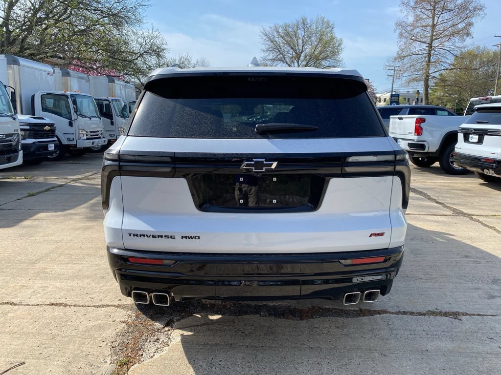 New 2026 Chevrolet Traverse RS w/ LPO, Floor Liner Package AWD/4WD image 5