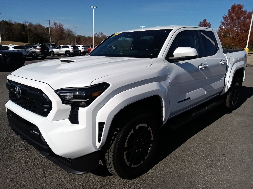 Used 2025 Toyota Tacoma TRD Sport image 7