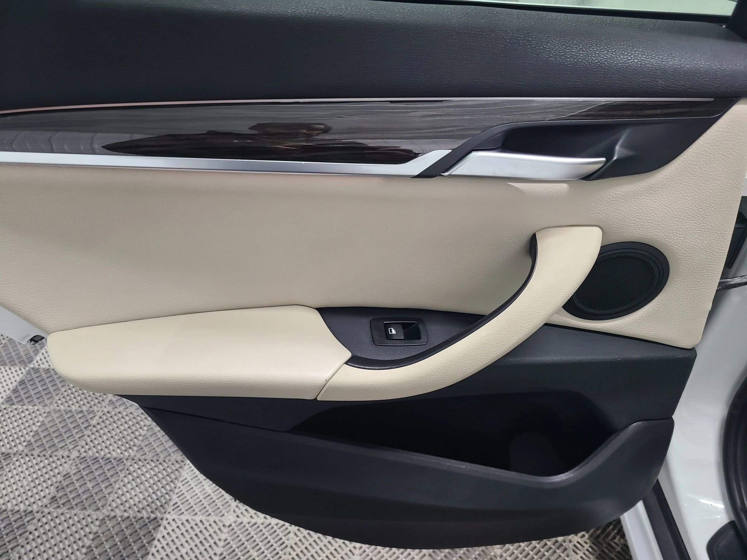 Used 2018 BMW X1 xDrive28i w/ Convenience Package image 37