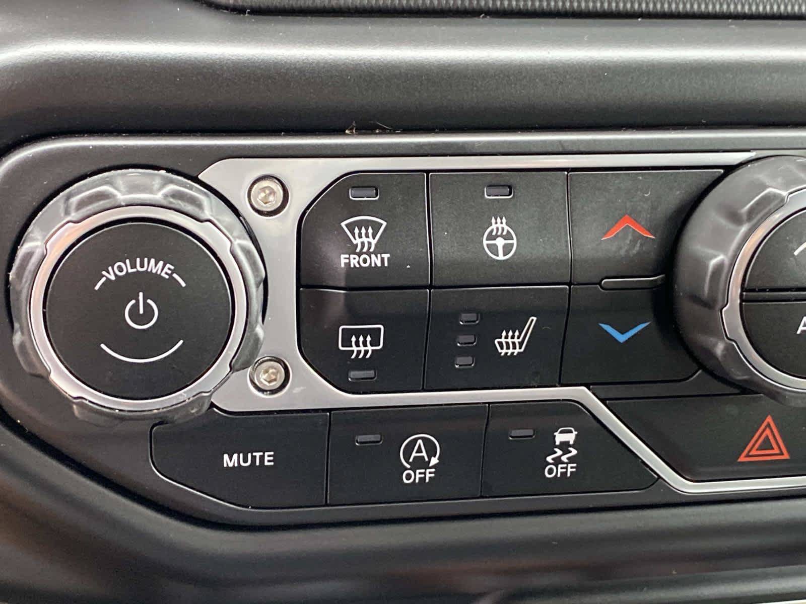 Used 2022 Jeep Gladiator Overland w/ Cold Weather Group AWD/4WD image 19