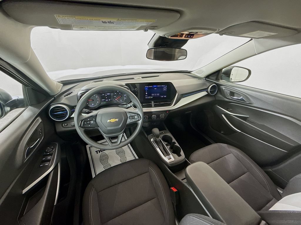 Used 2026 Chevrolet Trax LS FWD image 21