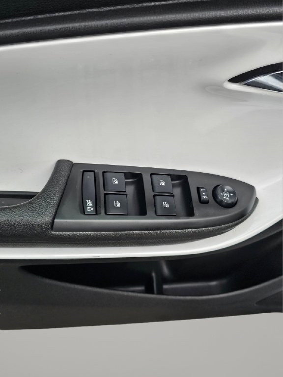 Used 2014 Chevrolet Volt Premium w/ Premium Trim Package image 28