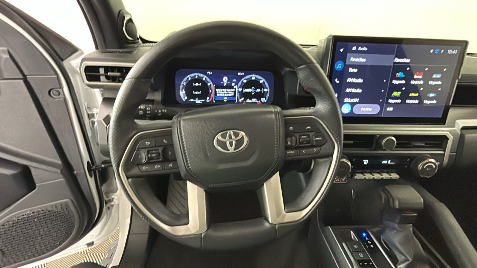 Used 2025 Toyota 4Runner TRD Off-Road Premium w/ Tow Technology Package AWD/4WD image 18