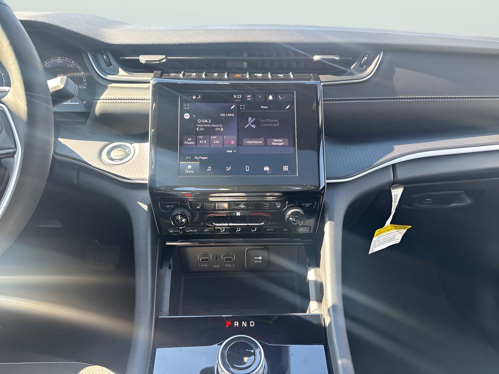 Used 2023 Jeep Grand Cherokee Altitude image 26