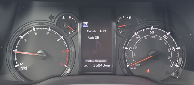 Used 2021 Toyota 4Runner SR5 Premium w/ Moonroof Package AWD/4WD image 23