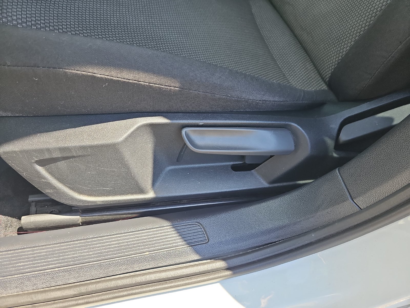 Used 2019 Volkswagen Jetta S w/ Driver Assistance Package FWD image 32