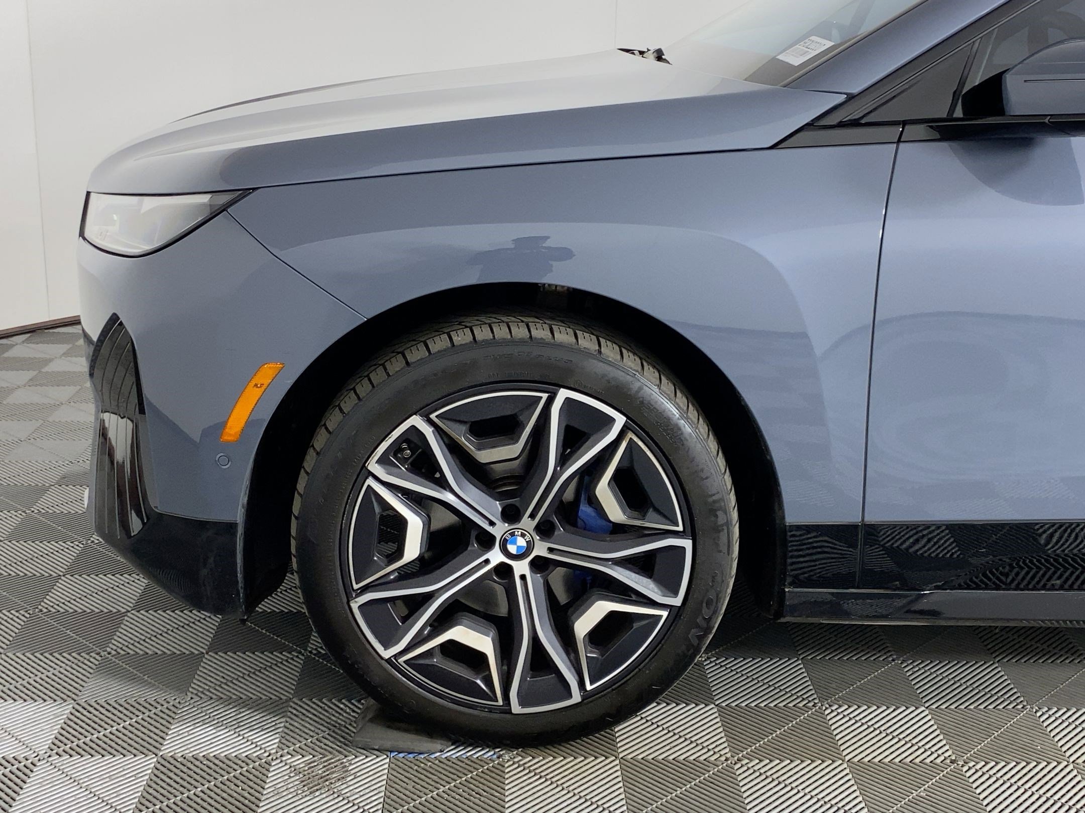 Certified 2024 BMW iX xDrive50 w/ Premium Package image 9