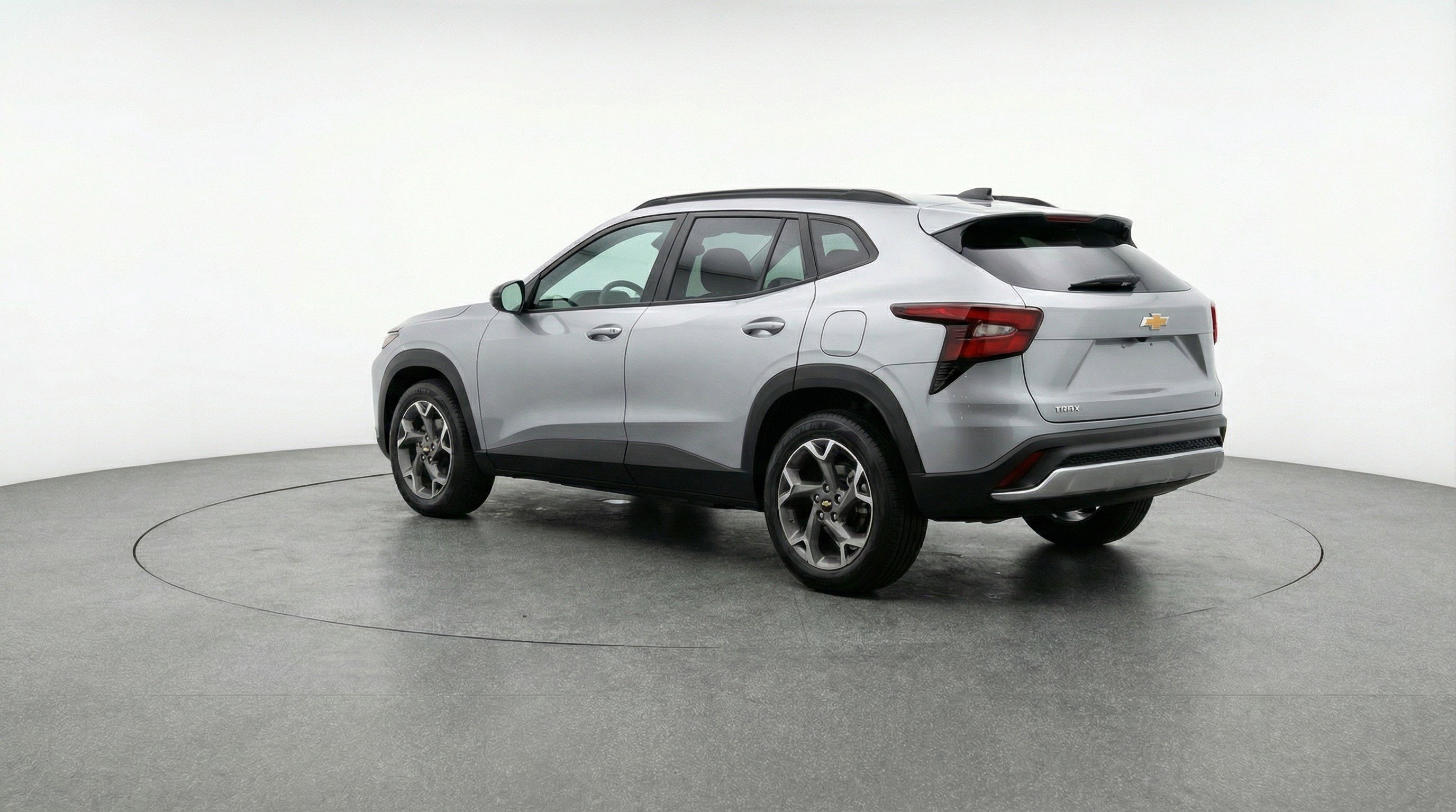 Used 2025 Chevrolet Trax LT w/ LT Convenience Package image 6