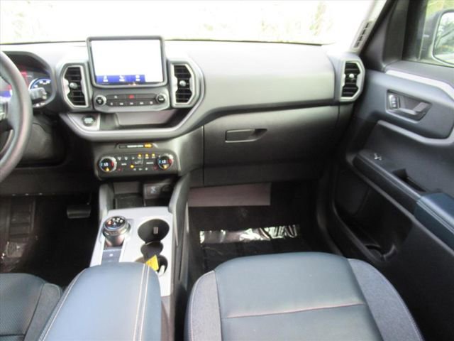 Used 2021 Ford Bronco Sport Outer Banks w/ Outer Banks Package (96D) image 14