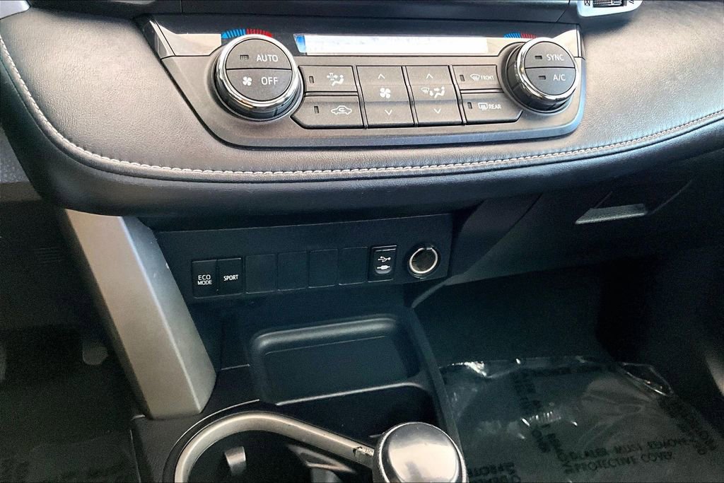 Certified 2017 Toyota RAV4 XLE w/ Carpet Mat Package image 15