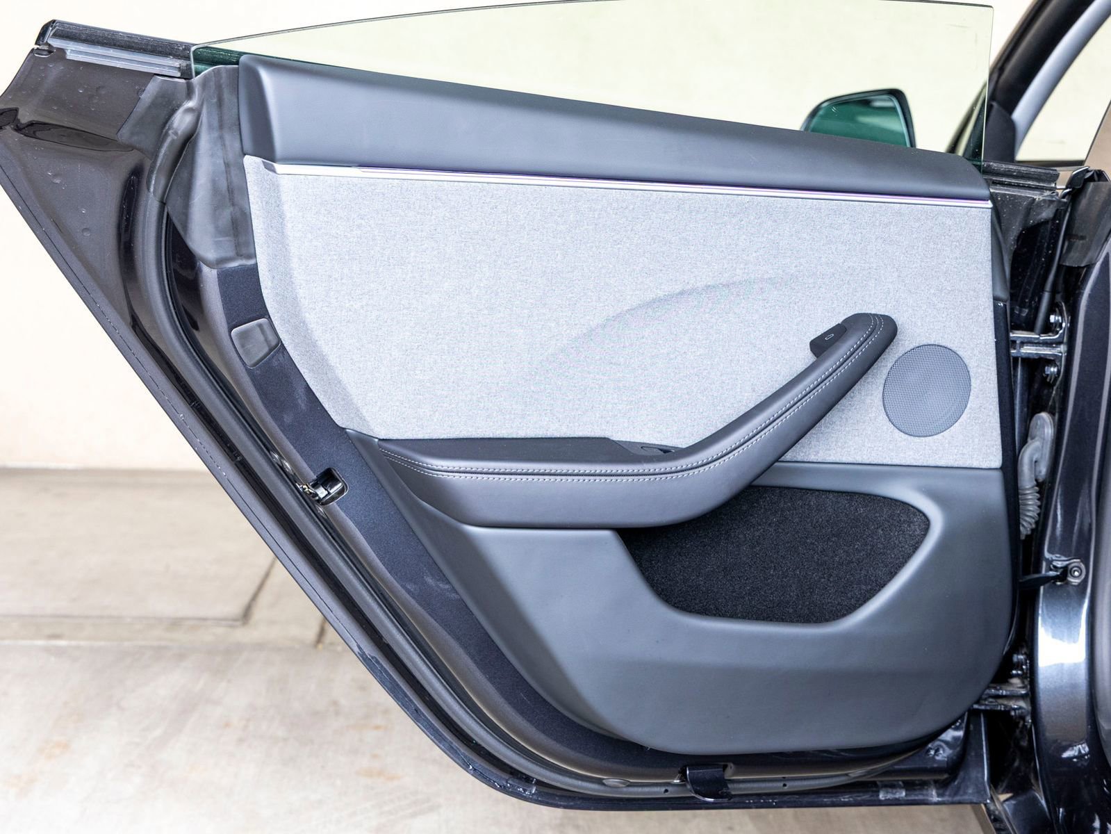 Used 2025 Tesla Model 3 Long Range image 19