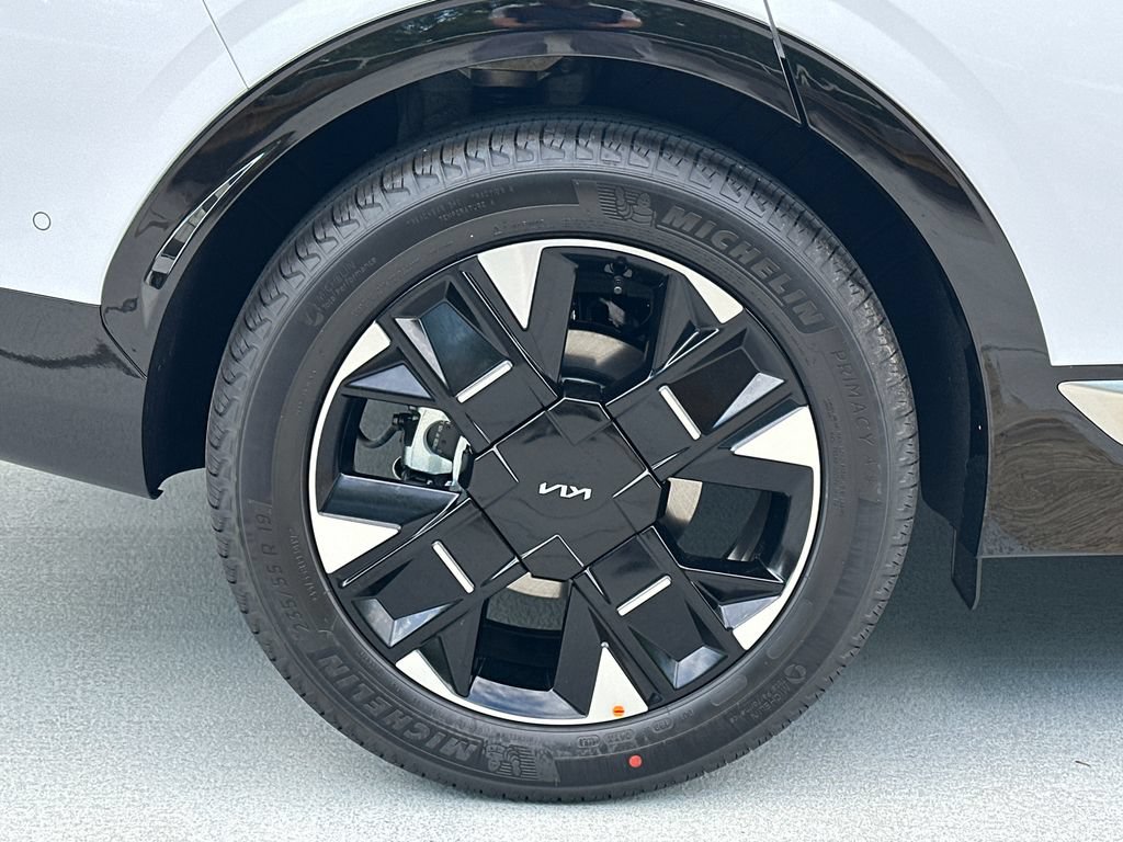New 2026 Kia Sportage SX FWD image 9