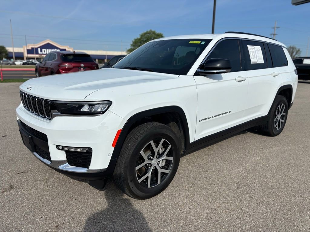 Used 2025 Jeep Grand Cherokee L Limited w/ Luxury Tech Group II image 2