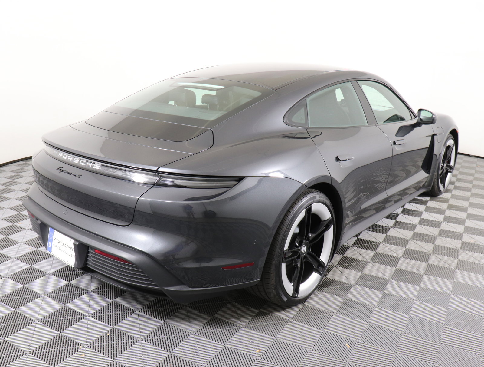 Used 2025 Porsche Taycan 4S image 10
