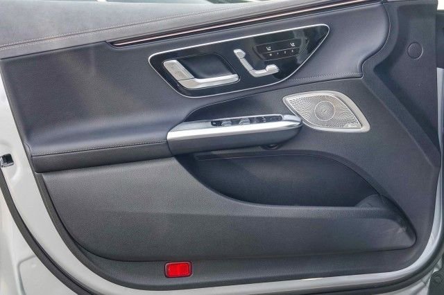New 2024 Mercedes-Benz EQE 500 4MATIC Sedan image 19
