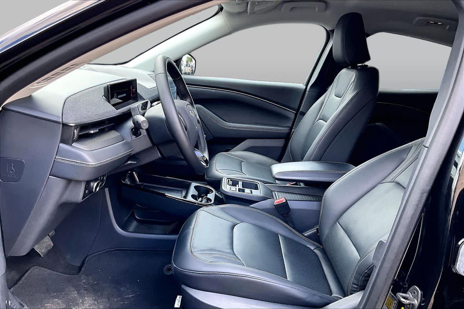 Certified 2025 Ford Mustang Mach-E Premium RWD image 9