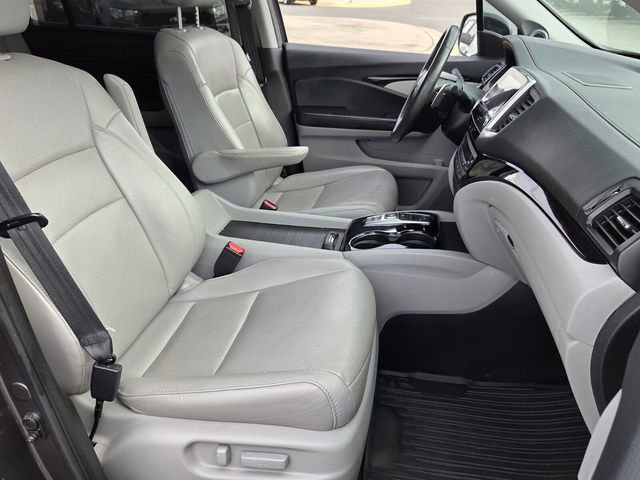 Used 2017 Honda Pilot Elite image 18