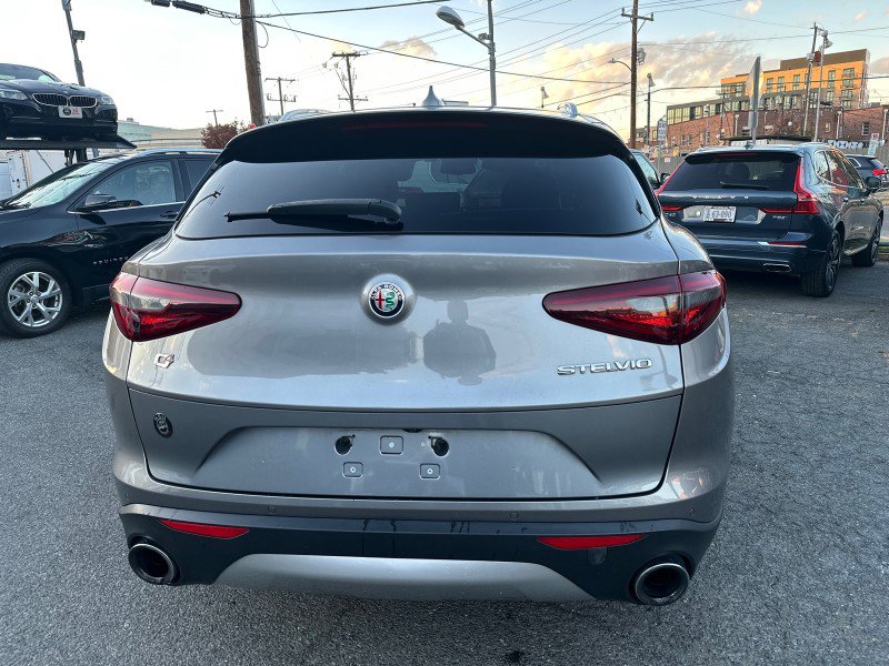 Used 2018 Alfa Romeo Stelvio AWD image 56