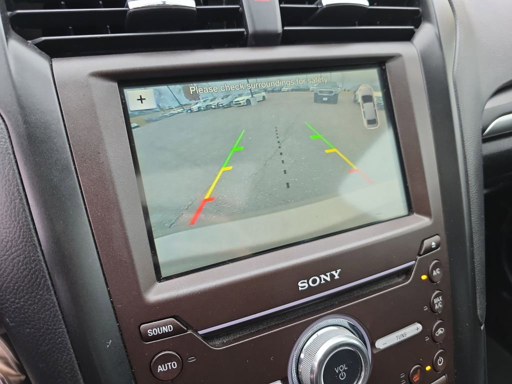 Used 2018 Ford Fusion Titanium image 29