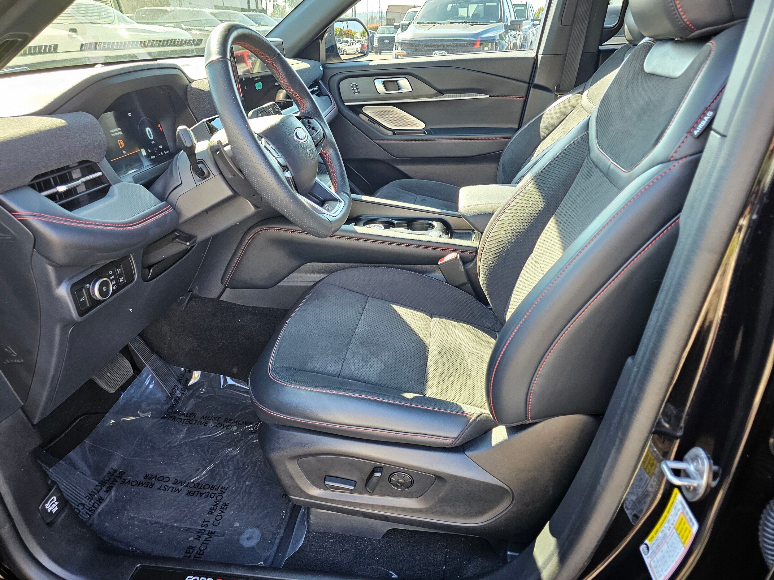 Used 2025 Ford Explorer ST w/ Sun And Sound Package AWD/4WD image 22