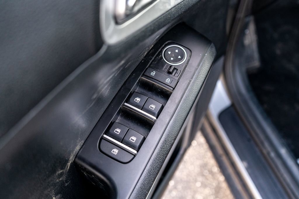 Used 2024 Kia Soul LX w/ Option Group 015 image 17