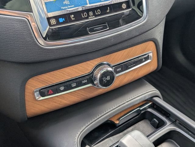 Certified 2025 Volvo XC90 T8 Plus w/ Protection Package Premier AWD/4WD image 26