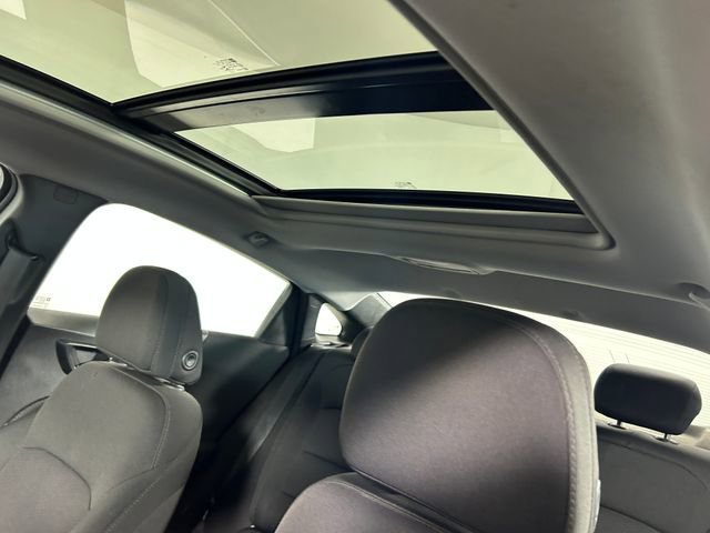 Used 2018 Chevrolet Malibu LT image 13