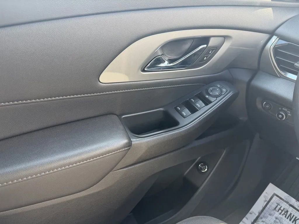 Used 2022 Chevrolet Traverse LT AWD/4WD image 12