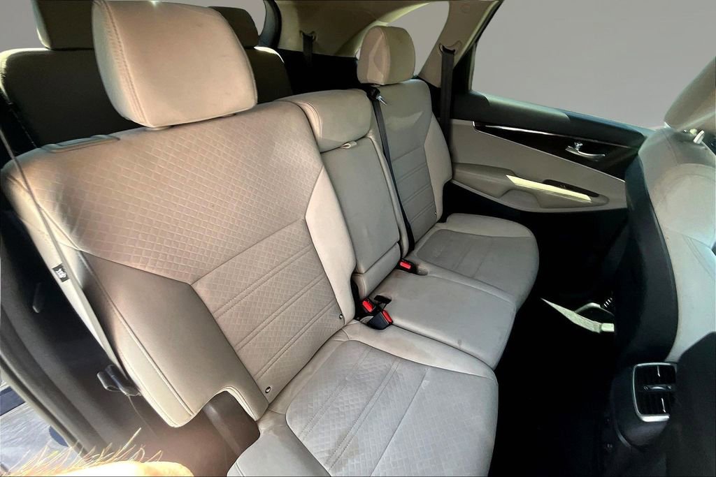 Used 2017 Kia Sorento AWD image 23