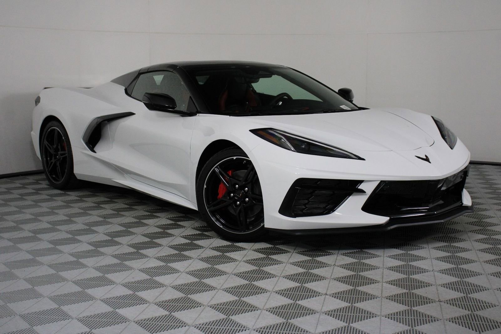 Used 2025 Chevrolet Corvette Stingray Preferred Conv w/ 2LT image 27