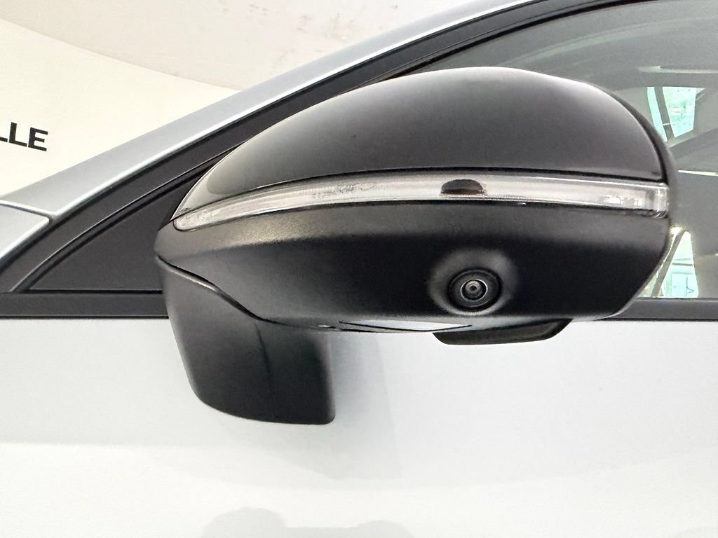 Used 2024 Mercedes-Benz GLC 43 AMG 4MATIC image 31