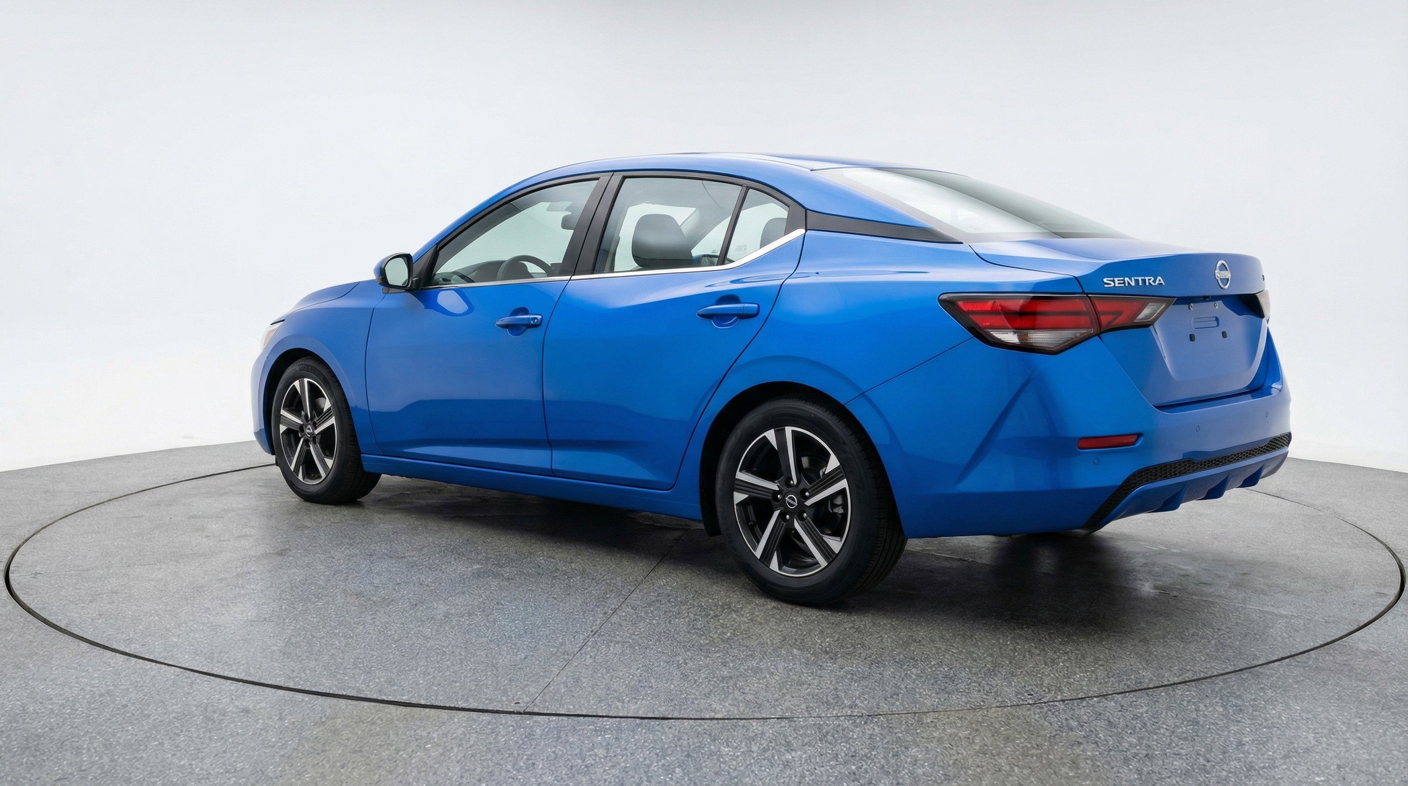 Used 2025 Nissan Sentra SV FWD image 6
