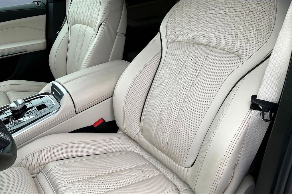 Used 2025 BMW X5 M60i image 21