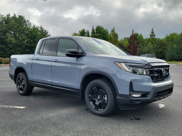New 2026 Honda Ridgeline Black Edition image 3