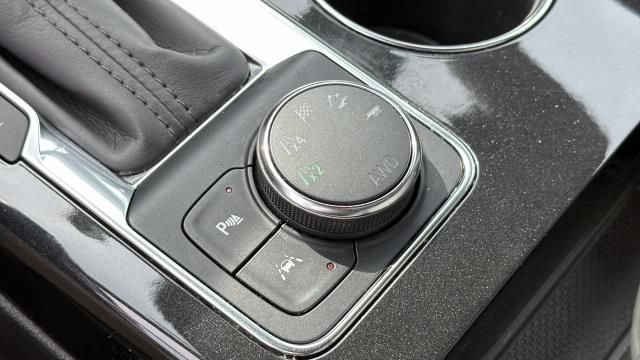 Certified 2022 Chevrolet Blazer Premier w/ Enhanced Convenience Package AWD/4WD image 21