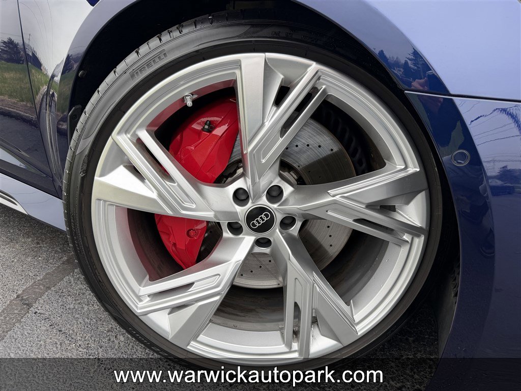 Used 2021 Audi RS 6 w/ Carbon Optic Package AWD/4WD image 26