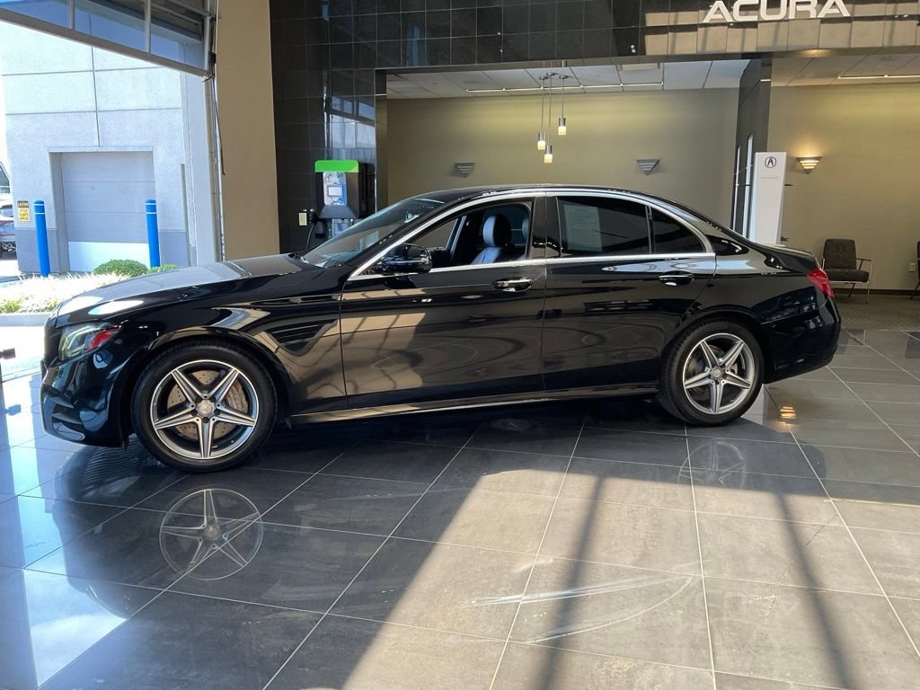 Used 2017 Mercedes-Benz E 300 4MATIC image 3