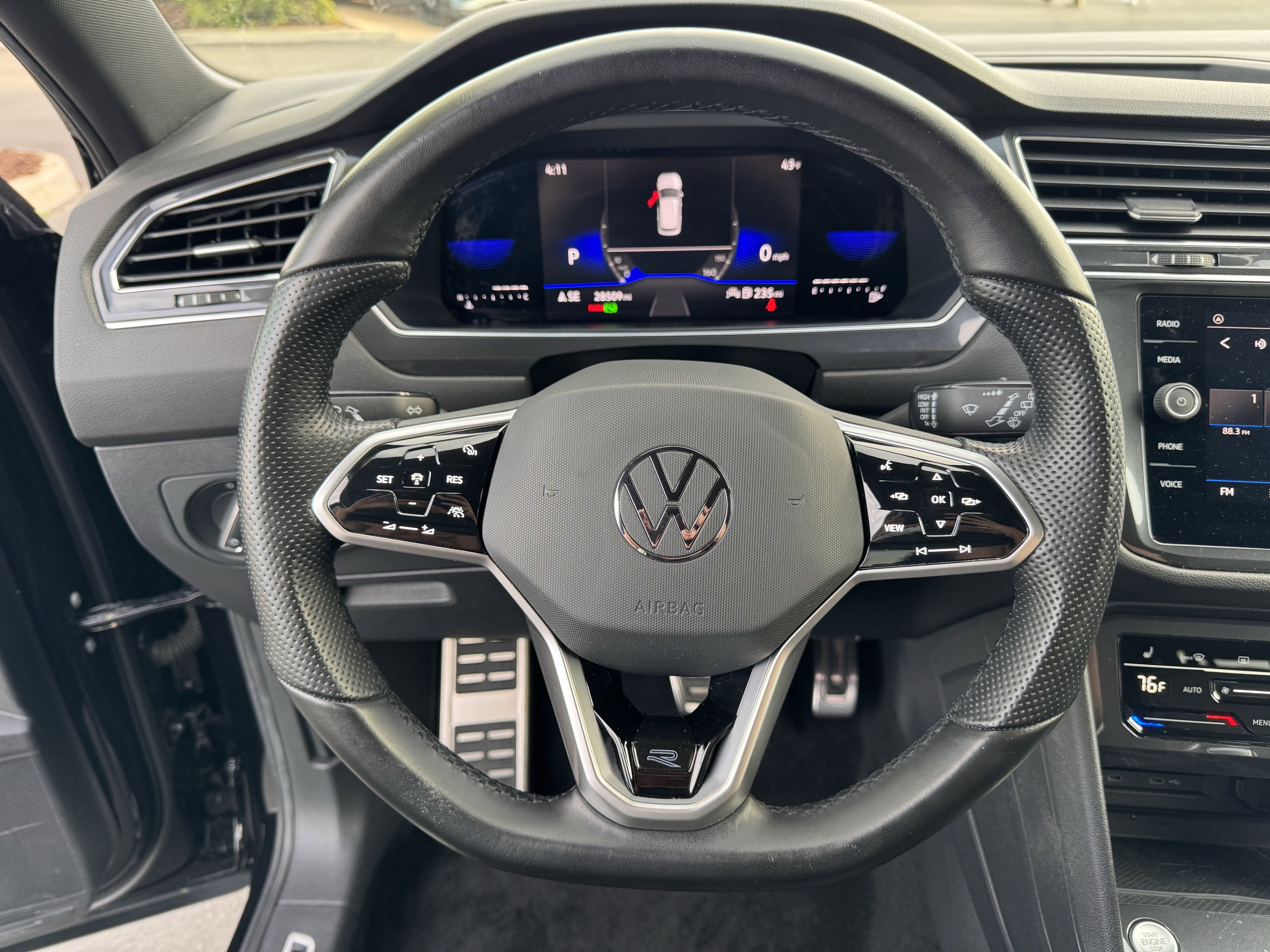 Certified 2023 Volkswagen Tiguan SE R-Line image 20