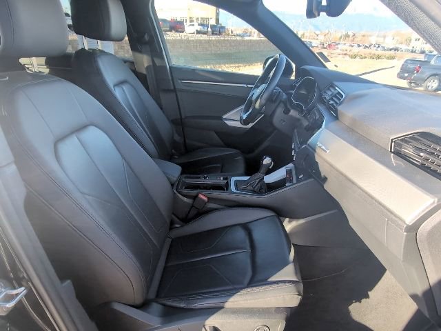 Used 2023 Audi Q3 2.0T Premium image 31