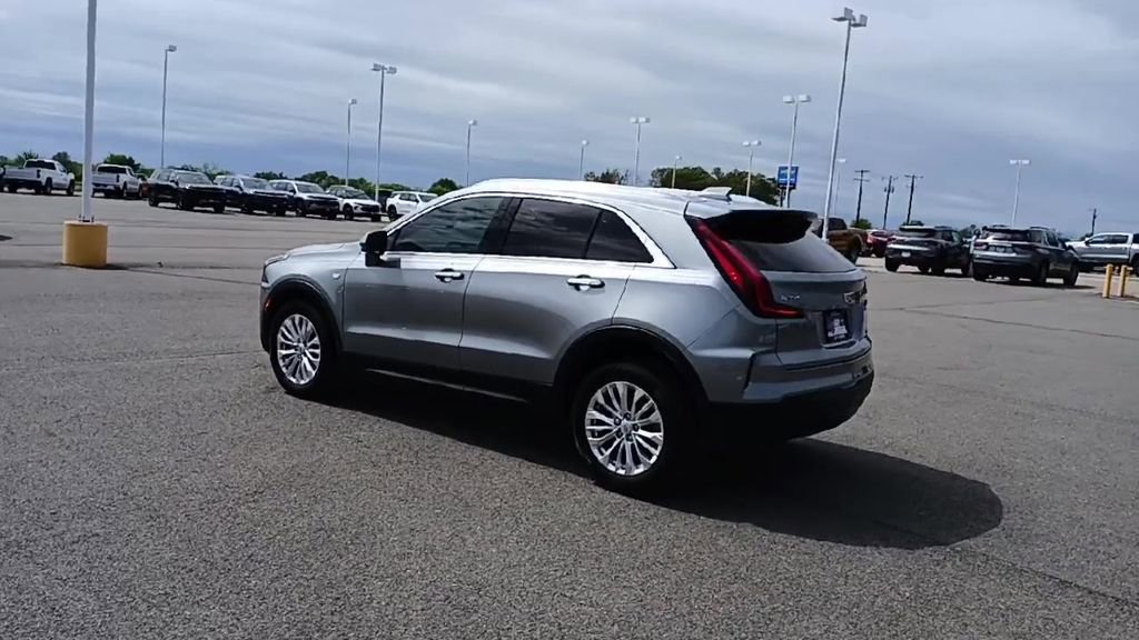 Certified 2024 Cadillac XT4 Luxury w/ Cold Weather Package image 6