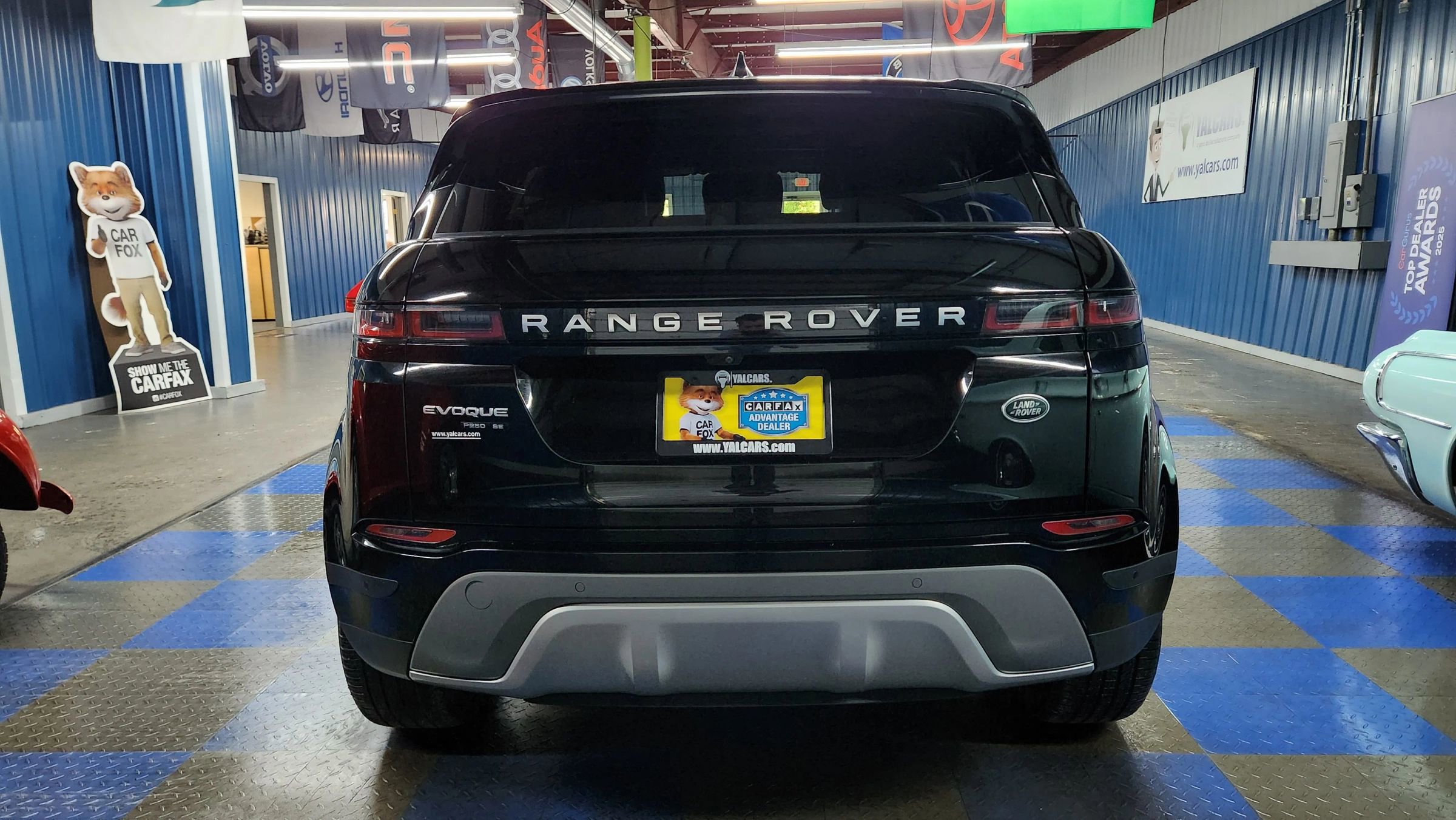 Used 2020 Land Rover Range Rover Evoque SE image 69
