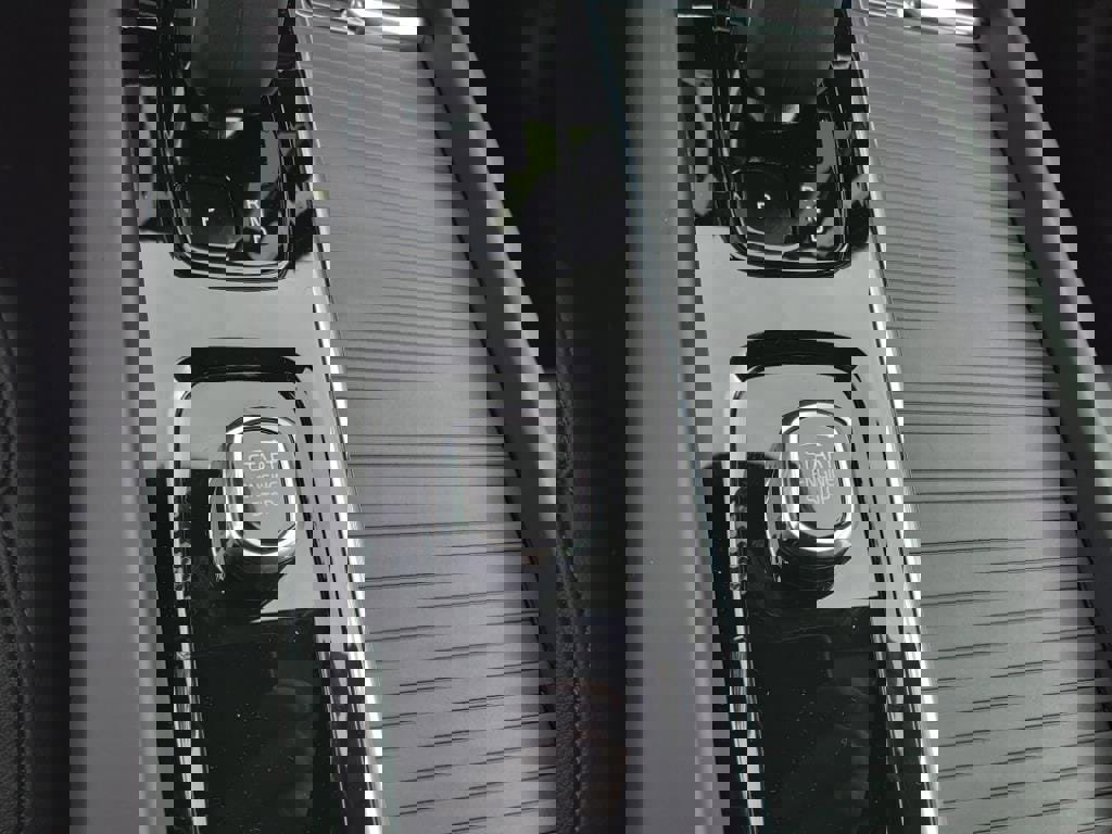 New 2025 Volvo XC60 T8 Core w/ Protection Package Premier image 20