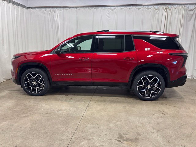 Used 2026 Chevrolet Traverse High Country w/ LPO, Floor Liner Package AWD/4WD image 8