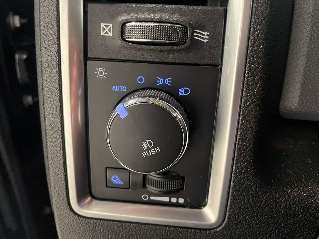 Used 2020 RAM 1500 Classic Warlock AWD/4WD image 33